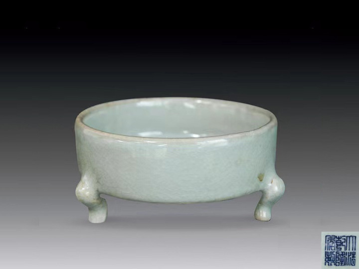 Qianlong Imitates Ru Glaze and Washes Three Feet
